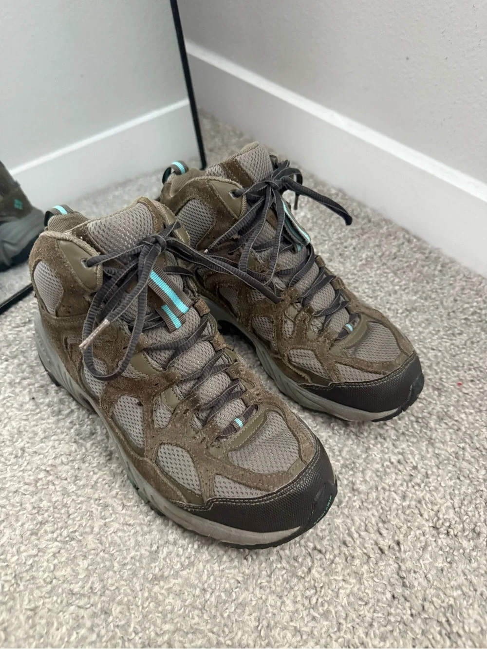Columbia Brown Hiking Boots women